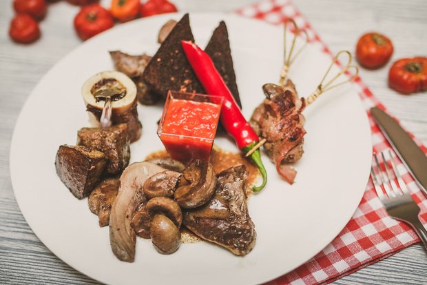 Фотография:  в стиле , Закуска, Жарить, Закуски, Мясо, Кулинарные рецепты, 30 минут, Испанская кухня, Вкусные рецепты, Домашние рецепты, Пошаговые рецепты, Новые рецепты, Рецепты с фото, Как приготовить быстро?, Как приготовить вкусно?, Просто – фото на INMYROOM