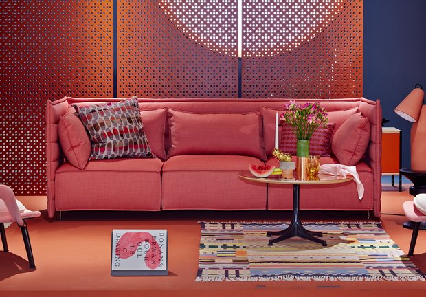 Фотография: Гостиная в стиле Современный, Декор интерьера, Дизайн интерьера, Moooi, Vitra, Мебель и свет, Цвет в интерьере, Синий, Розовый, Голубой, Оранжевый, Бирюзовый, Ольга Косырева, Designboom – фото на INMYROOM