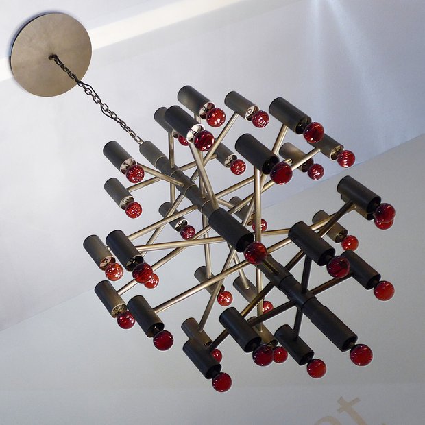 Фотография: Спальня в стиле Современный, Италия, Axo Light, Delightfull, Seletti, Мебель и свет, Светильники, Милан, Женя Жданова, Гид, освещение, STUDIO ITALIA DESIGN, MODO, Mambo Unlimited Ideas, Luum, Lasvit, Atelier Oi, MMlampadari, Pouenat, Euroluce-2015, Euroluce, iSaloni, iSaloni-2015, потолочный свет, декоративный свет, Hinkley, Bocci, Slamp – фото на INMYROOM