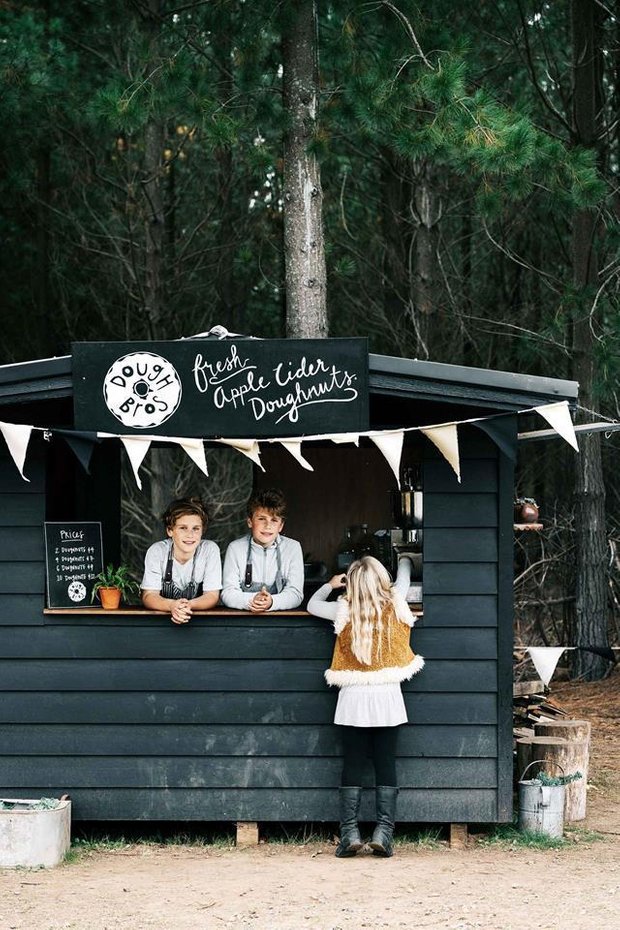 Фотография:  в стиле , Прованс и Кантри, Скандинавский, Дом, Ландшафт, Белый, Голубой, Эко, Истории людей – фото на INMYROOM