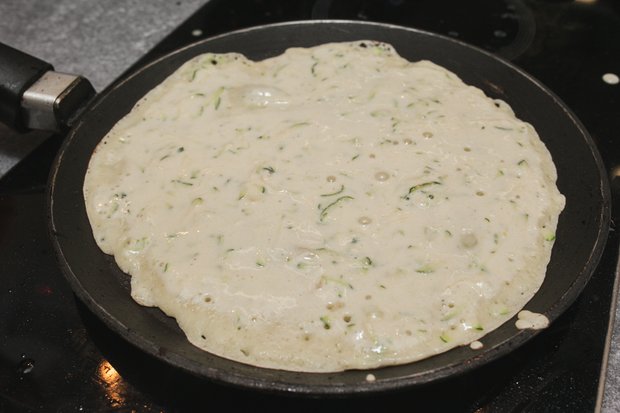 Фотография: в стиле , Обед, Ужин, Перекусить, Закуска, Жарить, Закуски, Кулинарные рецепты, Тесто, 45 минут, Русская кухня , Масленица, Вкусные рецепты, Простые рецепты, Блины, Домашние рецепты, Пошаговые рецепты, Новые рецепты, Рецепты с фото, Как приготовить вкусно?, Средняя сложность – фото на INMYROOM