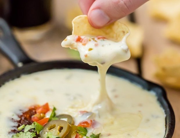 Фотография:  в стиле , Соус, Закуски, Кулинарные рецепты, 15 минут, Испанская кухня, Рецепты соусов, Просто, Сыр, Запекание – фото на INMYROOM