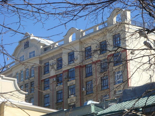 Самое высокое жилое здание в Москве 10 этажей (≈40 м) в 1912 — 1931 гг. 