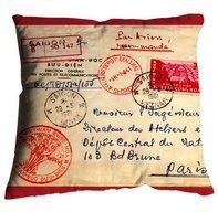 Фотография: Гостиная в стиле Современный, Декор интерьера, Декор дома, Подушки, Вышивка – фото на INMYROOM