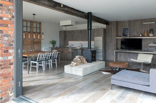 Фотография: Гостиная в стиле Скандинавский, Современный, Дом, Советы, Белый, Минимализм, Серый, Более 90 метров – фото на INMYROOM