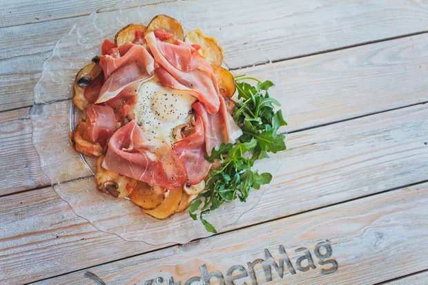 Фотография:  в стиле , Завтрак, Картофель, Кулинарные рецепты, Легкий завтрак, 15 минут, Закуска перед телевизором, Готовит KitchenMag, Европейская кухня, Просто – фото на INMYROOM
