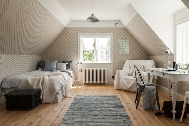 Фотография: Спальня в стиле Прованс и Кантри, Скандинавский, Декор и DIY, Дом, Швеция, Декор дома, Белый, Стокгольм, Серый, уютный минимализм – фото на INMYROOM