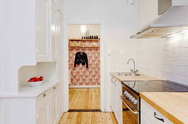 Фотография: Кухня и столовая в стиле Скандинавский, Малогабаритная квартира, Квартира, Швеция, Дома и квартиры – фото на INMYROOM