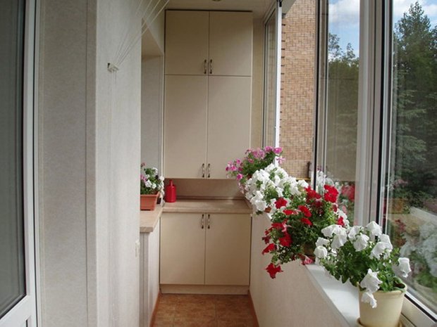 Фотография: Прочее в стиле , Балкон, Интерьер комнат, специальная тема: балконы – фото на INMYROOM