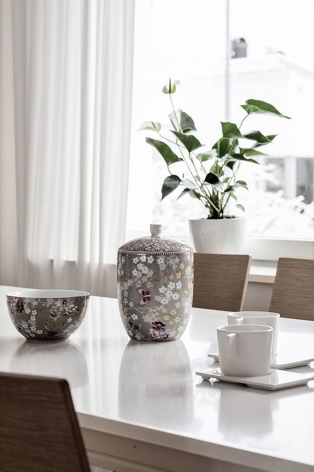 Фотография: в стиле , Кухня и столовая, Гостиная, Декор интерьера, Дом, Швеция, Стокгольм, как создать уютную атмосферу, 4 и больше, Более 90 метров, гостеприимный интерьер – фото на INMYROOM