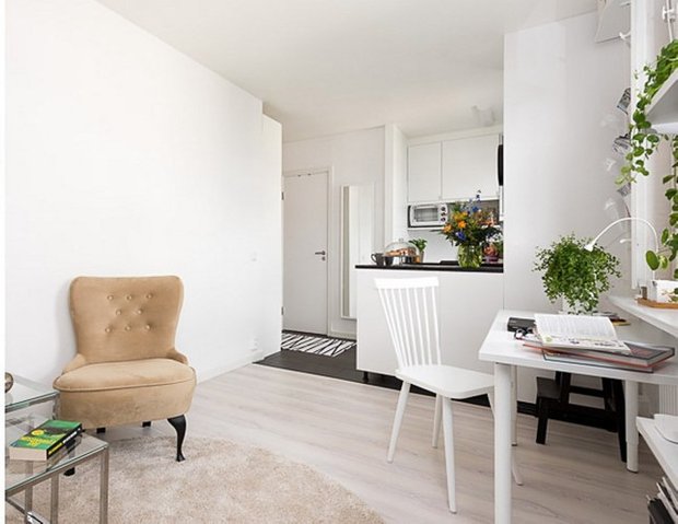 Фотография: Гостиная в стиле Скандинавский, Современный, Малогабаритная квартира, Квартира, Мебель и свет, Белый, Черный – фото на INMYROOM