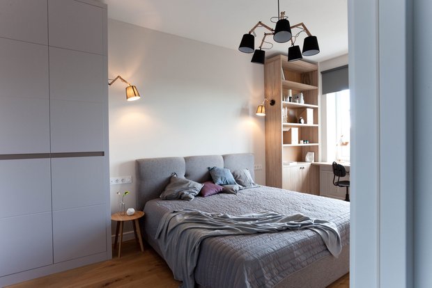 Фотография: Спальня в стиле Современный, Лофт, Скандинавский, Квартира, Проект недели, Москва, Сталинка, 2 комнаты, 40-60 метров, Анна Сухая – фото на INMYROOM
