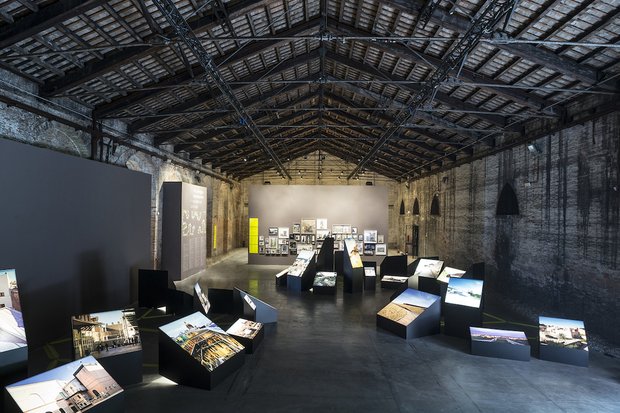 Фотография:  в стиле , Интервью, Чино Дзукки, iSaloni WorldWide Moscow 2015, Cino Zucchi Architetti, CZA, блиц-портрет – фото на INMYROOM