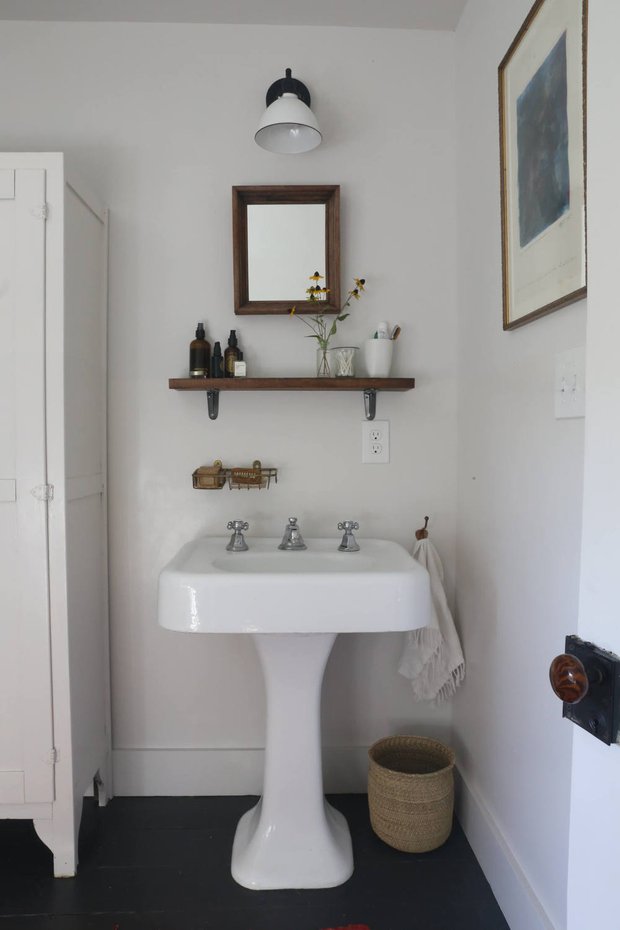 Фотография:  в стиле , Скандинавский, Дом, Советы, Белый, Минимализм, Красный, Серый, Минессота – фото на INMYROOM