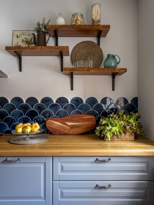 Фотография: Кухня и столовая в стиле Современный, Прихожая, Кухонный фартук, Гид, обновить кухонный фартук, как оформить кухонный фартук, Анастасия Ковальчук, Анна Моджаро, Катя Чистова, Андрей Баринов, Виктория Скоробогатько, Quadrum, Pallage Studio, Ирина Ежова, Лина Савина – фото на INMYROOM