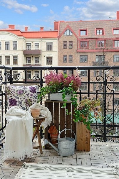 Фотография:  в стиле , Декор интерьера, DIY, Флористика, Декор, Советы, Дом и дача, цветы на балконе, цветы для малогабаритки – фото на INMYROOM