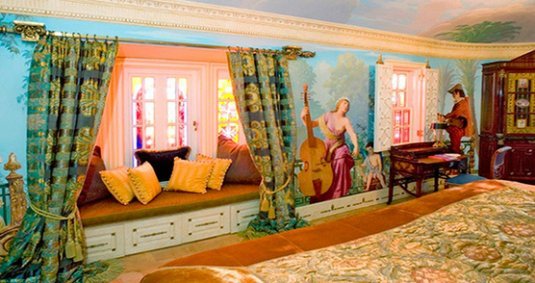 Фотография:  в стиле Классический, Дома и квартиры, Интерьеры звезд – фото на INMYROOM