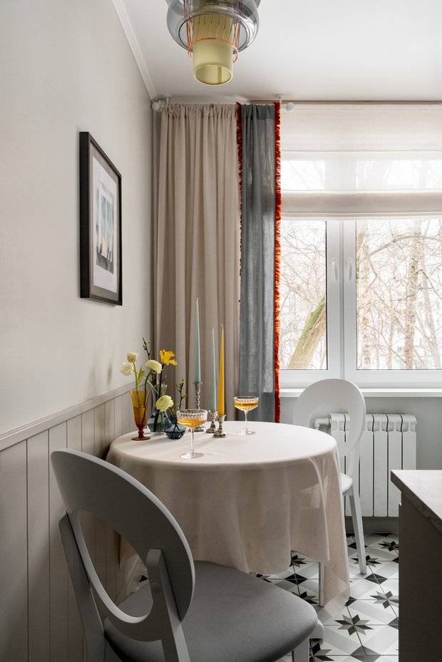 Фотография:  в стиле , Кухня и столовая, Современный, Квартира, Советы, Панельный дом, Яна Мишукова – фото на INMYROOM