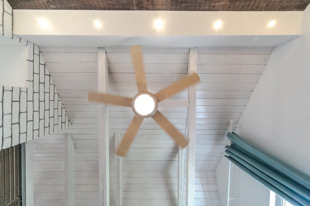 Фотография: Мебель и свет в стиле Прованс и Кантри, Скандинавский, Современный, Интерьер комнат, Дача, Дачный ответ, Мансарда – фото на INMYROOM