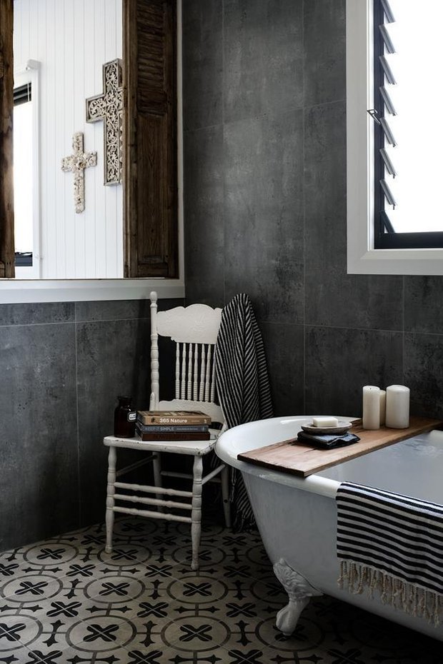 Фотография: Ванная в стиле Скандинавский, Декор и DIY, Дом, Австралия, Белый, Черный, как обустроить дом – фото на INMYROOM