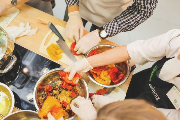 Фотография: в стиле , Обед, Ужин, Основное блюдо, Выпекание, Тушение, Кулинарные рецепты, 30 минут, Пришли гости – фото на INMYROOM