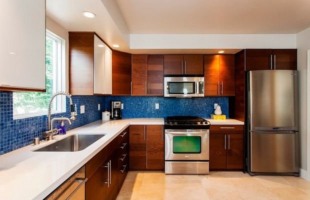 Фотография:  в стиле , Кухня и столовая, Декор интерьера, Квартира, Дом, Мебель и свет – фото на INMYROOM