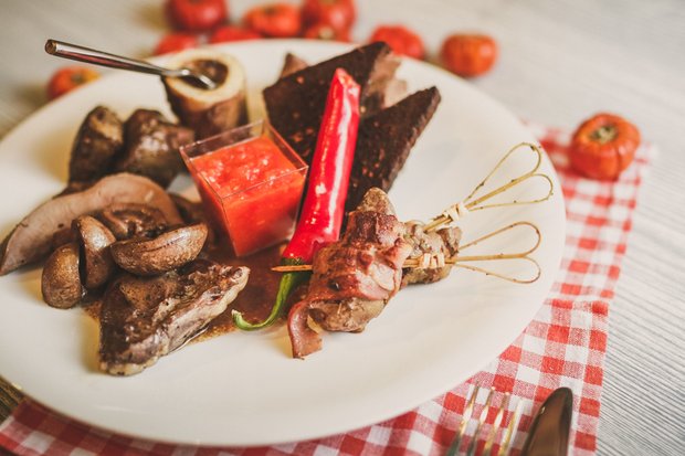 Фотография:  в стиле , Закуска, Жарить, Закуски, Мясо, Кулинарные рецепты, 30 минут, Испанская кухня, Вкусные рецепты, Домашние рецепты, Пошаговые рецепты, Новые рецепты, Рецепты с фото, Как приготовить быстро?, Как приготовить вкусно?, Просто – фото на INMYROOM