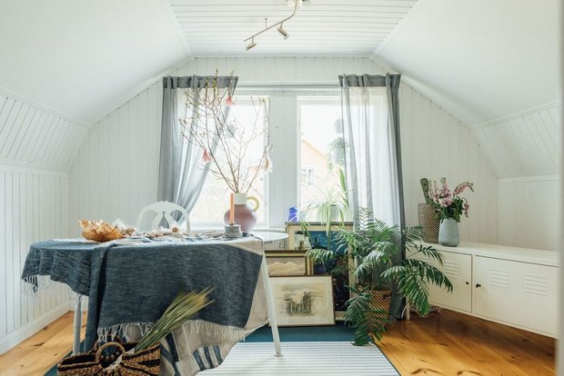 Фотография: Кухня и столовая в стиле Прованс и Кантри, Классический, Скандинавский, Эклектика, Дом, Швеция, Белый, Дача, Стокгольм, Серый, Голубой, Коричневый, Дом и дача, 4 и больше – фото на INMYROOM