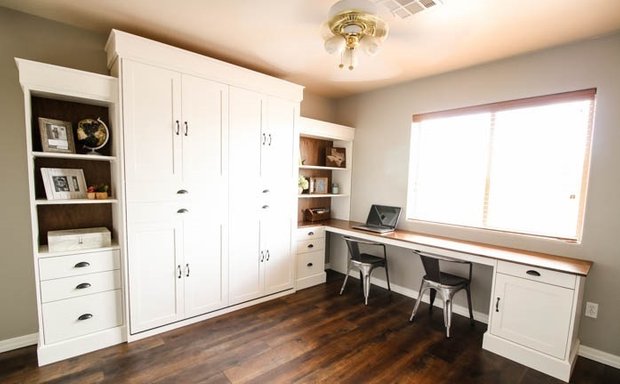 Фотография: в стиле , Прихожая, Гостиная, Детская, Спальня, Прованс и Кантри, Классический, Скандинавский, Современный, DIY, Квартира, Студия, Дом, Архитектура, Планировки, Декор, Мебель и свет, Белый, Минимализм, Дача, Вилла, Черный, Особняк, Красный, Зеленый, Бежевый, Серый, Коричневый, Таунхаус, 1 комната, 2 комнаты, 3 комнаты, 4 и больше, до 40 метров, 40-60 метров, 60-90 метров, Более 90 метров, энциклопедия_отделка, энциклопедия_мебель, энциклопедия_декор, энциклодпедия_малогабаритка, энциклопедия_интерьер, Пришли гости – фото на INMYROOM