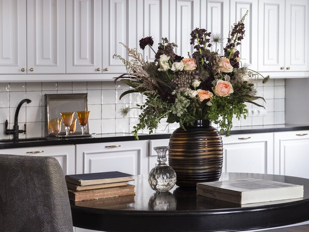 Фотография: Кухня и столовая в стиле Прованс и Кантри, Эклектика, Квартира, Проект недели, Москва, Ольга Шаповалова, 4 и больше, Более 90 метров, Монолитно-кирпичный, ЖК «Английский квартал» – фото на INMYROOM