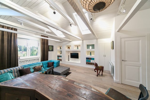 Фотография: Гостиная в стиле Прованс и Кантри, Скандинавский, Современный, Интерьер комнат, Дача, Дачный ответ, Мансарда – фото на INMYROOM