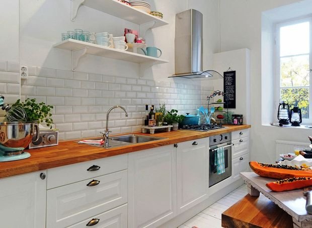 Фотография:  в стиле , Кухня и столовая, Квартира, Дом, Планировки, Мебель и свет, Советы, Перепланировка, Переделка – фото на INMYROOM