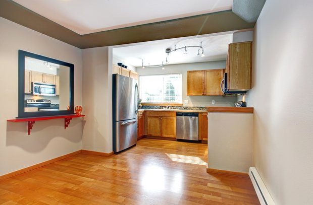 Фотография:  в стиле , маленькая кухня, интерьер кухни, кухня – фото на INMYROOM