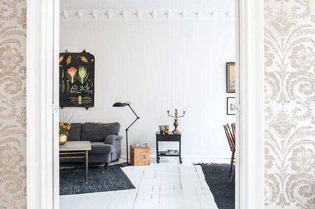 Фотография: Гостиная в стиле Скандинавский, Декор интерьера, Квартира, Швеция, 3 комнаты – фото на INMYROOM