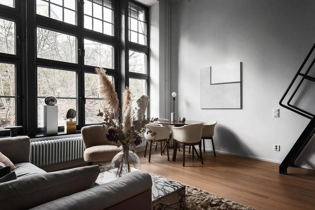 Фотография: Гостиная в стиле Скандинавский, Минимализм, Современный, Декор интерьера, Квартира, Белый, Черный, Бежевый, 2 комнаты, до 40 метров – фото на INMYROOM