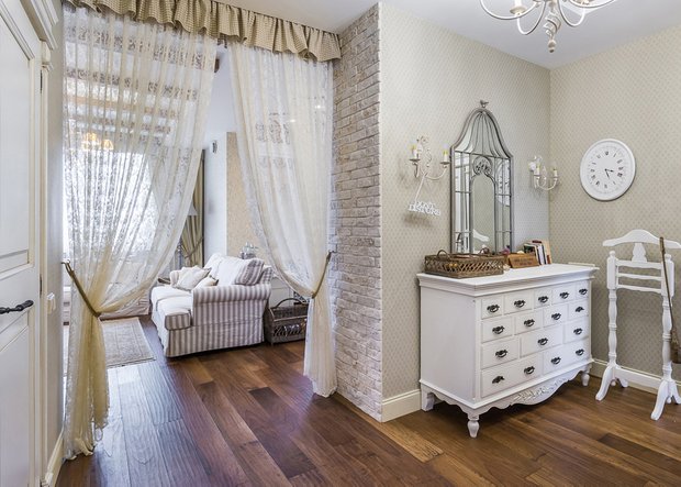 Фотография: Прихожая в стиле Прованс и Кантри, Классический, Эклектика, Квартира, Проект недели, Москва, ЖК Мосфильмовский, Светлана Юркова, Монолитный дом, 2 комнаты, 60-90 метров – фото на INMYROOM