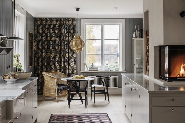 Фотография: Кухня и столовая в стиле Прованс и Кантри, Эклектика, Декор интерьера, Дом, Швеция, Винтаж, 4 и больше, Более 90 метров, переделка старого дома – фото на INMYROOM