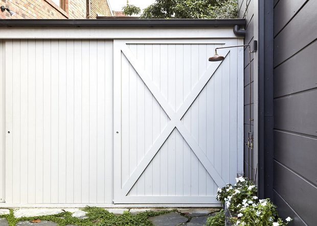 Фотография: Спальня в стиле Современный, Декор интерьера, Дом, Мельбурн, до и после – фото на INMYROOM