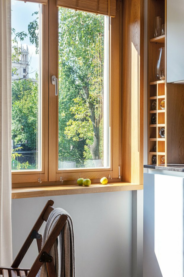 Фотография:  в стиле , Кухня и столовая, Советы, Гид, окна в квартире, текстиль для окна, шторы в интерьере – фото на INMYROOM