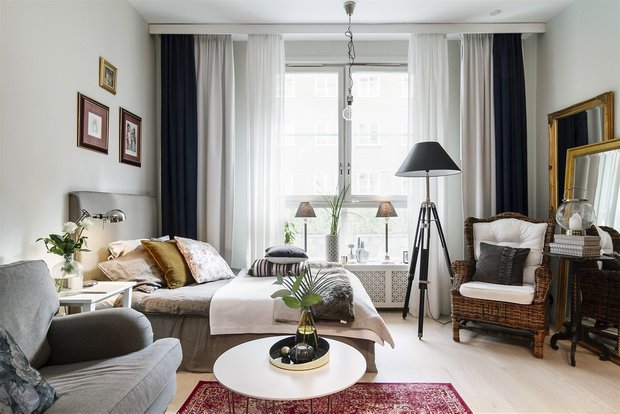 Фотография: Спальня в стиле Скандинавский, Эклектика, Декор интерьера, Малогабаритная квартира, Квартира, Студия, Швеция, Стокгольм, Серый, до 40 метров – фото на INMYROOM