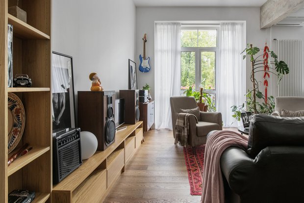 Фотография: Гостиная в стиле Современный, Лофт, Квартира, Проект недели, Москва, Максим Тихонов, m2project, Сталинка, 2 комнаты, 40-60 метров – фото на INMYROOM