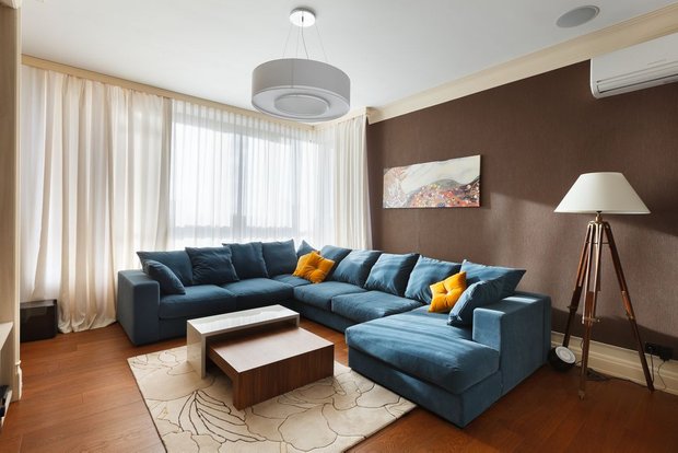 Фотография: Гостиная в стиле Современный, Квартира, Artemide, BoConcept, Calligaris, Цвет в интерьере, Дома и квартиры, Санкт-Петербург – фото на INMYROOM