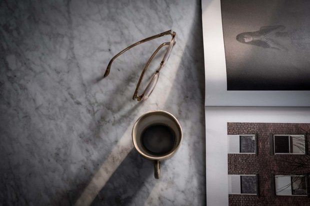 Фотография: в стиле , Скандинавский, Декор интерьера, Квартира, Студия, Белый, Бежевый, Серый, интерьер мансарды, до 40 метров, Эмма Фишер – фото на INMYROOM