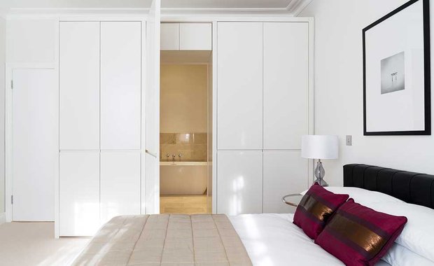 Фотография: Спальня в стиле Минимализм, Декор интерьера – фото на INMYROOM