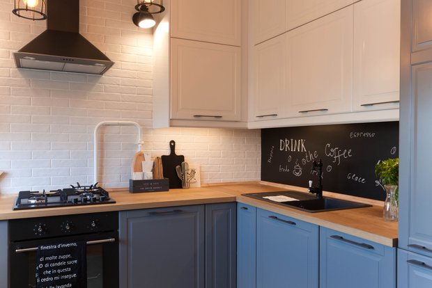 Фотография: Кухня и столовая в стиле Лофт, Скандинавский, Квартира, Проект недели, Москва, Сталинка, 2 комнаты, 40-60 метров, Анна Сухая – фото на INMYROOM