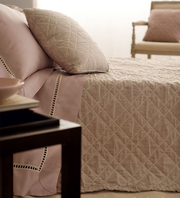 Фотография: Спальня в стиле Современный, Декор интерьера, Италия, Декор дома – фото на INMYROOM