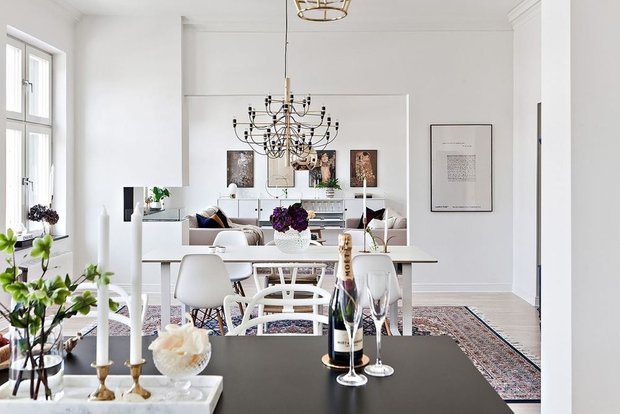 Фотография: Кухня и столовая в стиле Современный, Скандинавский, Декор интерьера, Квартира, Швеция, Мебель и свет, скандинавский интерьер, освещение в квартире, как выбрать освещение для комнаты, 3 комнаты, Более 90 метров – фото на INMYROOM