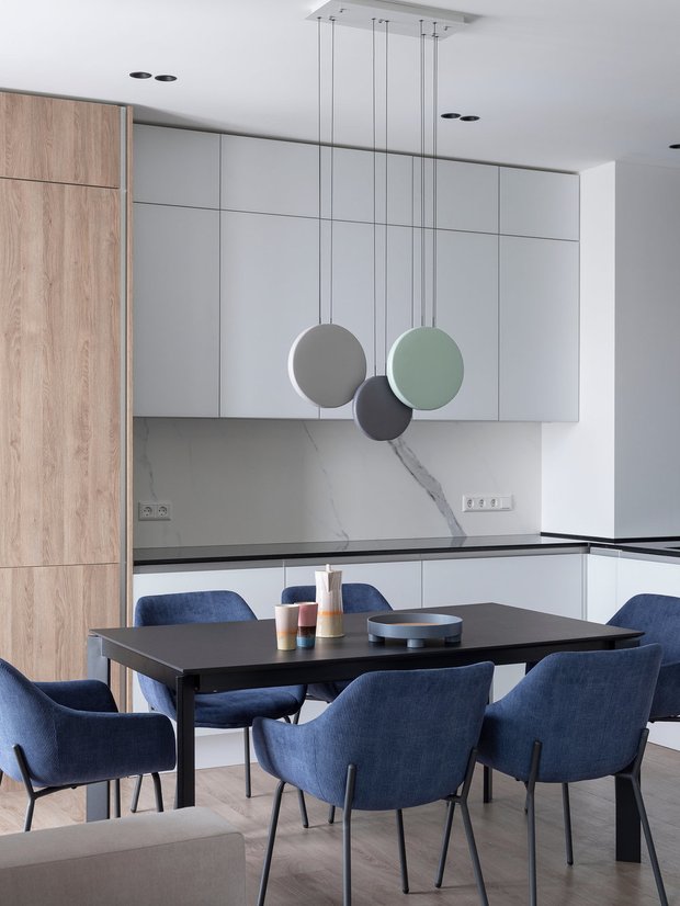 Дизайн: InsDesign