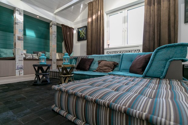 Фотография: Гостиная в стиле Прованс и Кантри, Скандинавский, Современный, Интерьер комнат, Дача, Дачный ответ, Мансарда – фото на INMYROOM