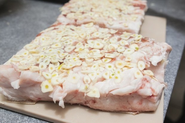 Фотография:  в стиле , Обзоры, Полезные продукты, Сало – фото на INMYROOM